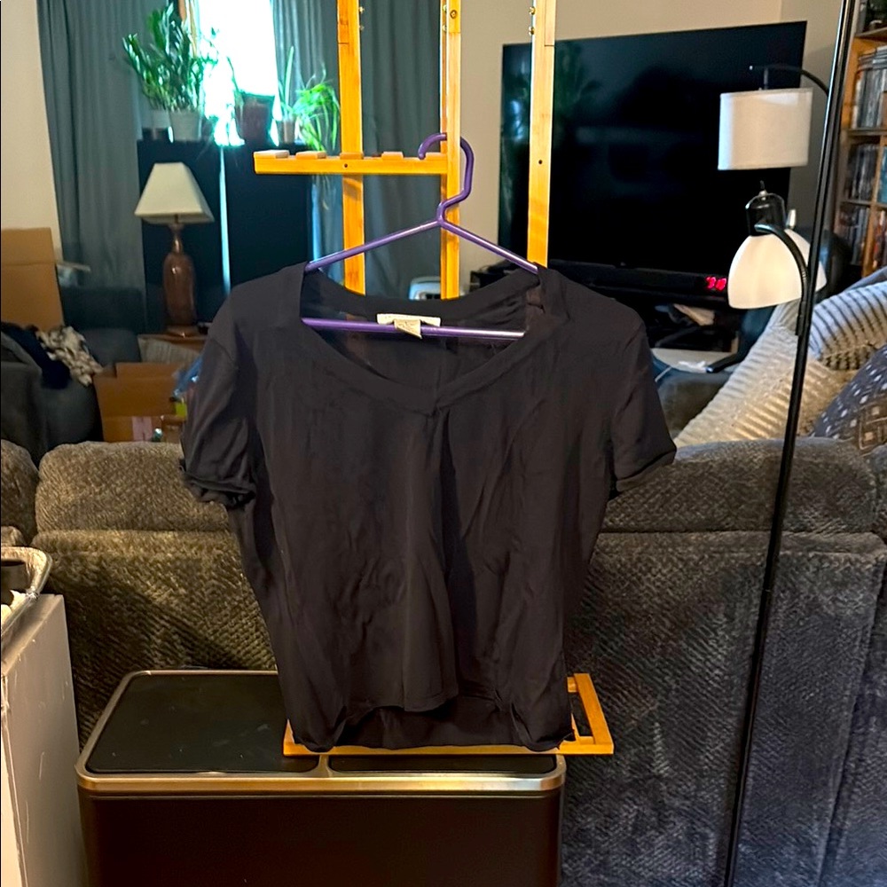Rena Rowan Black Fitted Short Sleeve Tee